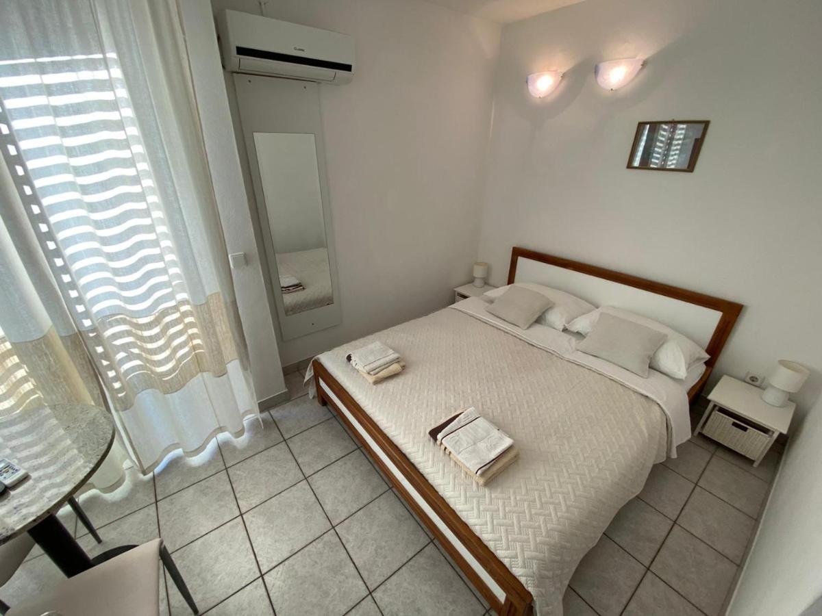 Blue Wave Apartments Turanj Exterior foto
