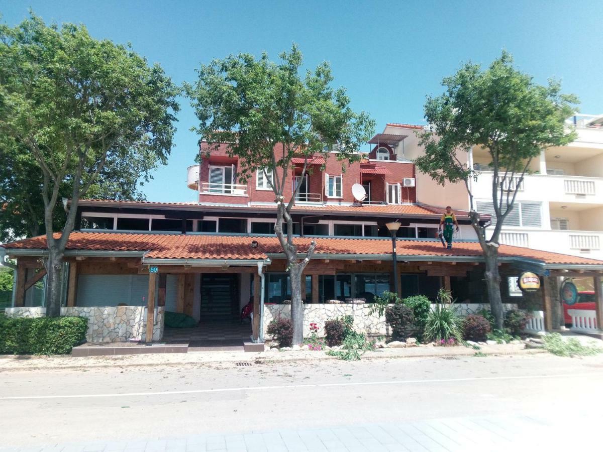 Blue Wave Apartments Turanj Exterior foto